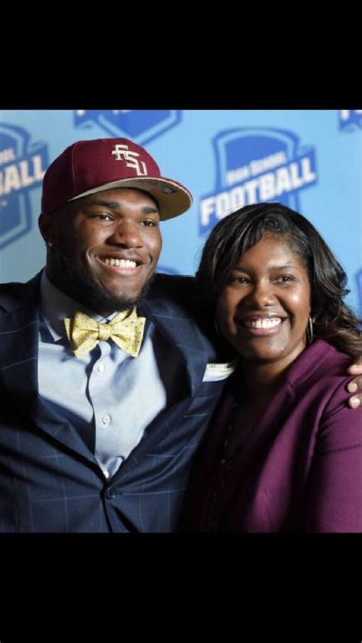 Cam Akers wife: Is the football running married?